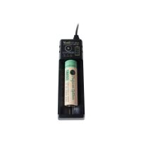 Professor Optiken universal Ladegerät für Lithium-Ionen-Akkus, 0,5-2A - 1-fach